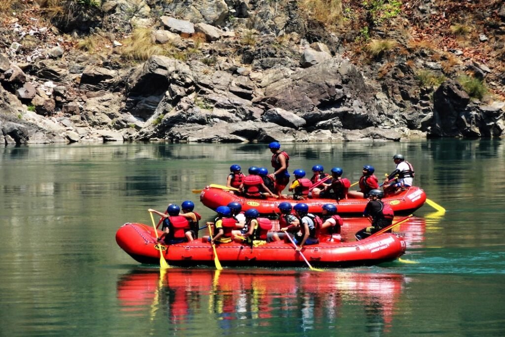 Best-Places-to-go-River-Rafting-Kayaking-in-India-scaled